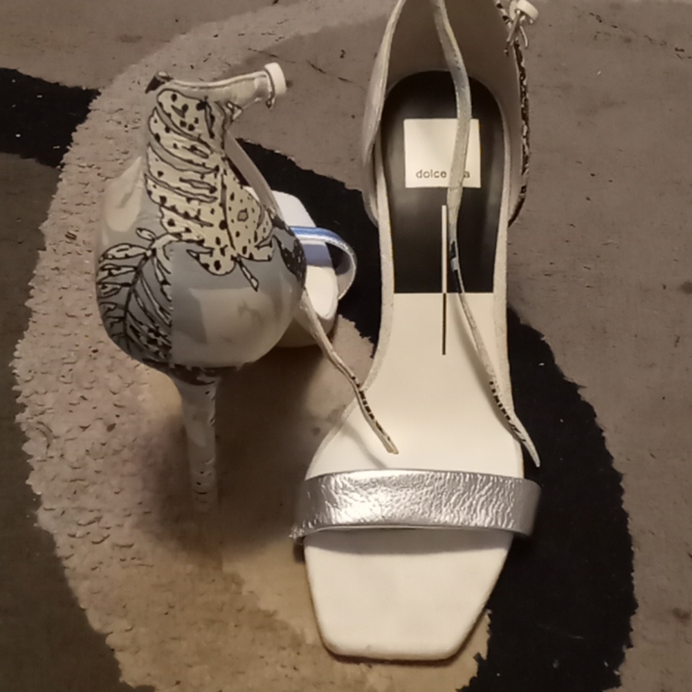 Shoes - Picture 2 of 5
